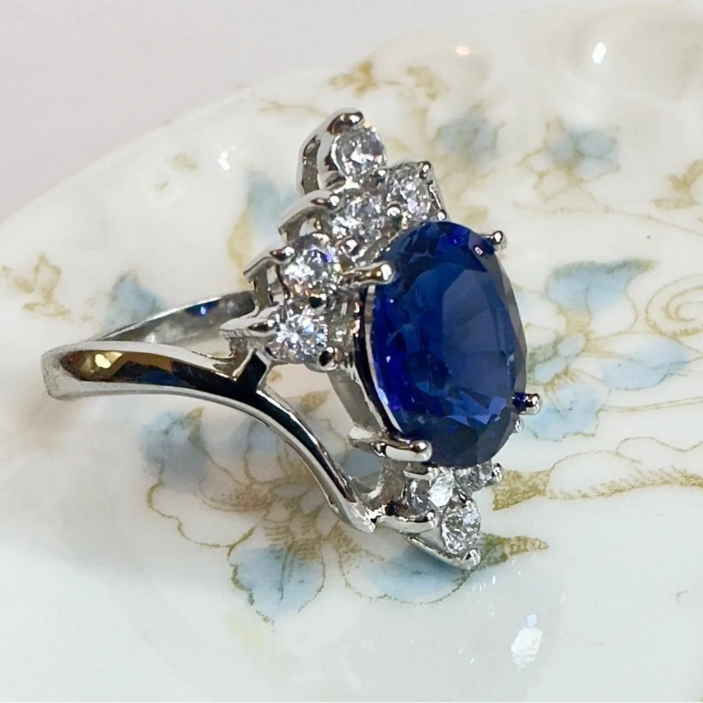 Vivid Blue Ceylon Sapphire Sterling Silver Ring (6.5)